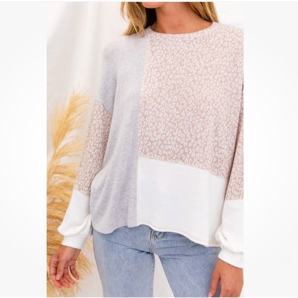 Gilli Reverse Stitch Brushed Fleece Patchwork Colorblock Puff Sleeve Top